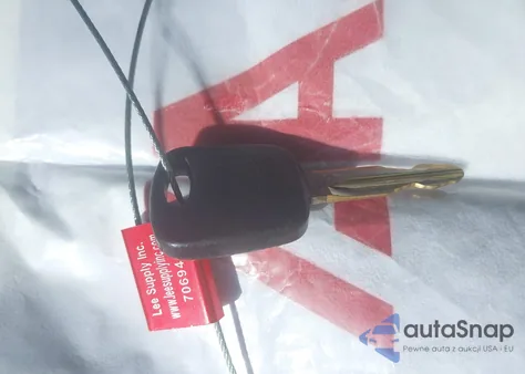 2002 Ford F-150 Lariat/Xlt z USA, uszkodzony, nr VIN 1FTRW07LX2KD47266